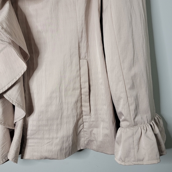 Willi Smith Medium Cream Ruffle Blazer Jacket with Orange Lining - Picture 4 of 14